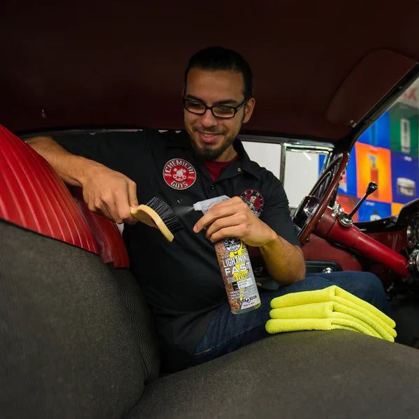 The Nifty Brush - Interior Carpet And Upholstery Brush
